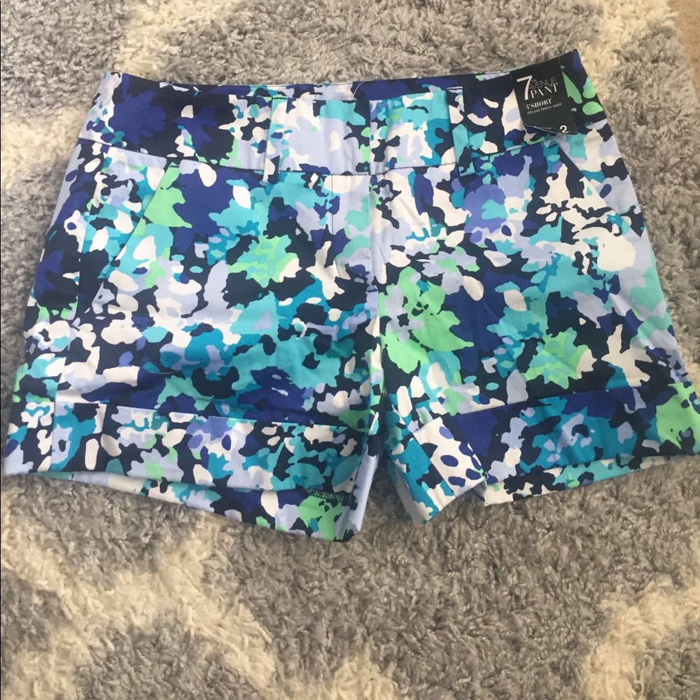 Brand new 🎁super cute shorts 🌻😊