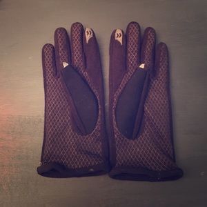 Black iPhone accessible gloves