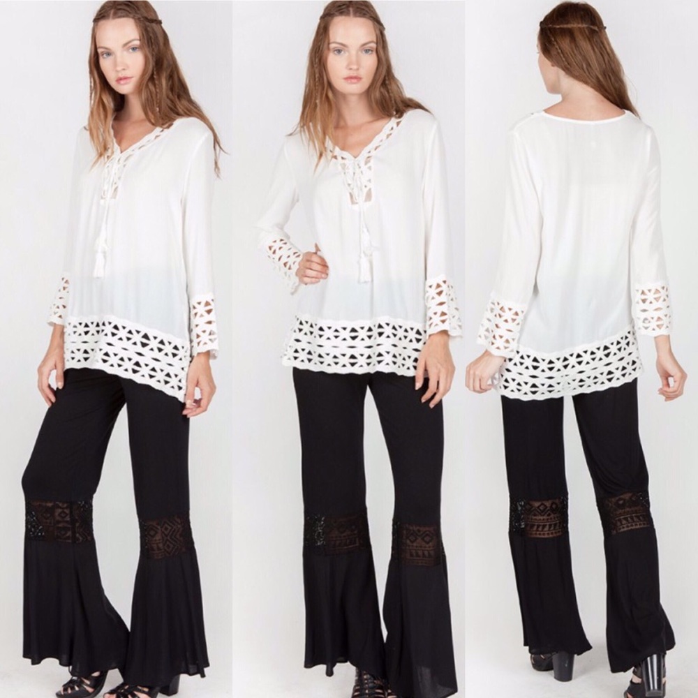🐩🐩🐩White Embroidered Tunic🐩🐩🐩