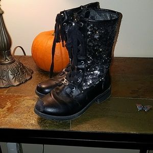 Girls boots