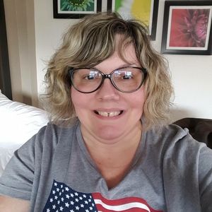 Meet your Posher, Angie