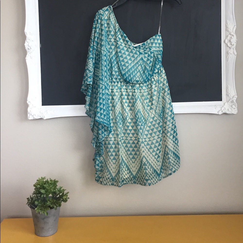 🛑 SOLD One Shouldered Dress