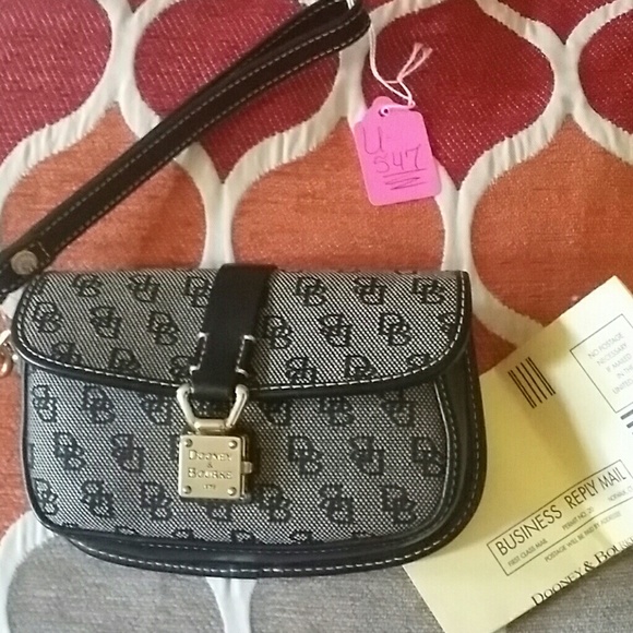 Dooney & Bourke Wristlet - Picture 2 of 4