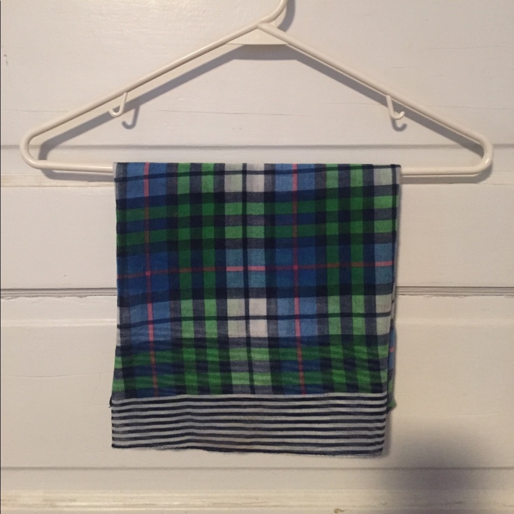 SOLD - Set of 2 abercrombie kids scarves