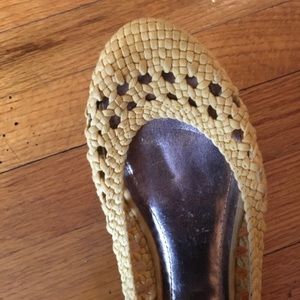 Steve Madden woven flats