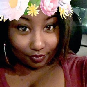 Meet your Posher, Lareesa