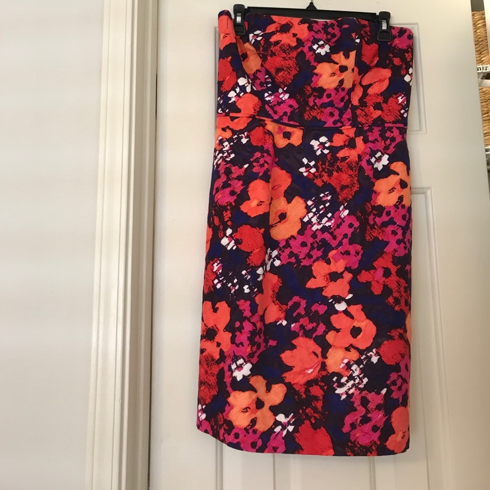 Soshanna Floral Strapless Dress