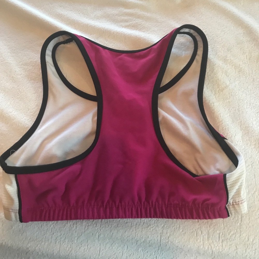 Nike - Picture 2 of 3