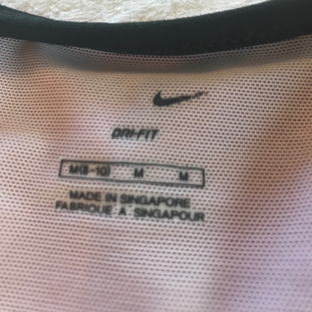 Nike - Picture 3 of 3