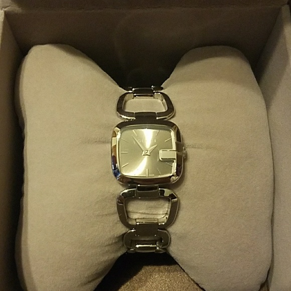 GUCCI watch - Picture 2 of 4