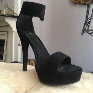 Size 7.5 Black Strappy Platform Heels