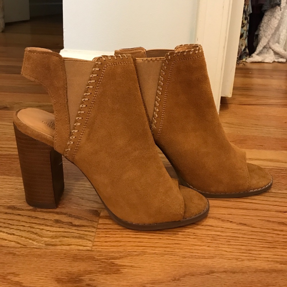 Urban Outfitters Tan Heels