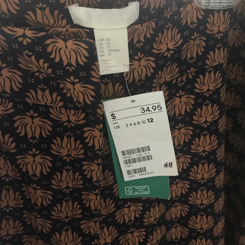 H&M patterned pants - Picture 4 of 5