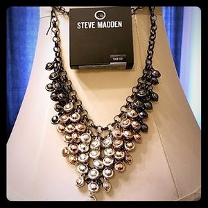 STEVE MADDEN statement necklace STEVE MADDEN statement necklace