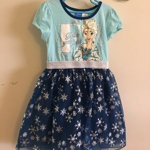 Little Girls Elsa Dress M (7/8) Little Girls Elsa Dress M (7/8)