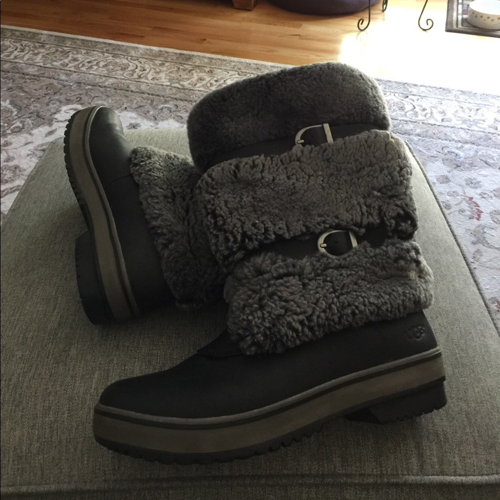 UGG Shearling winter boots. Last chance
