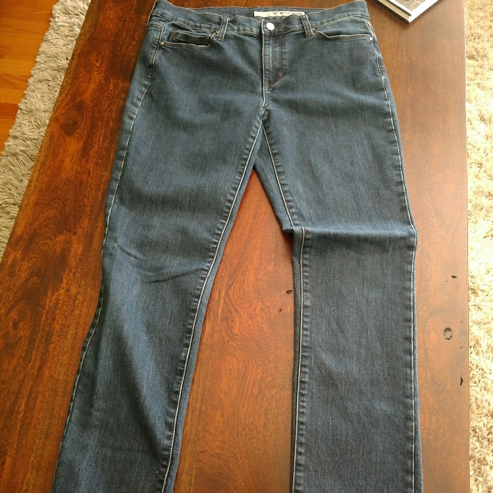 DKNY JEANS