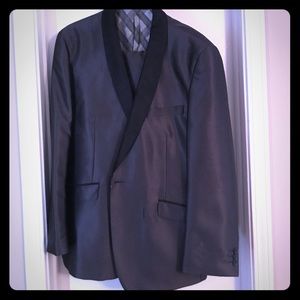 Silver 2 piece suite