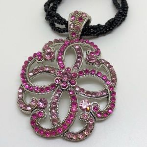 🆕Silver & Bright Pink Rhinestone Pendant Necklace 🆕Silver & Bright Pink Rhinestone Pendant Necklace