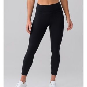 Lululemon pushing limits 7/8 tight black sz 6