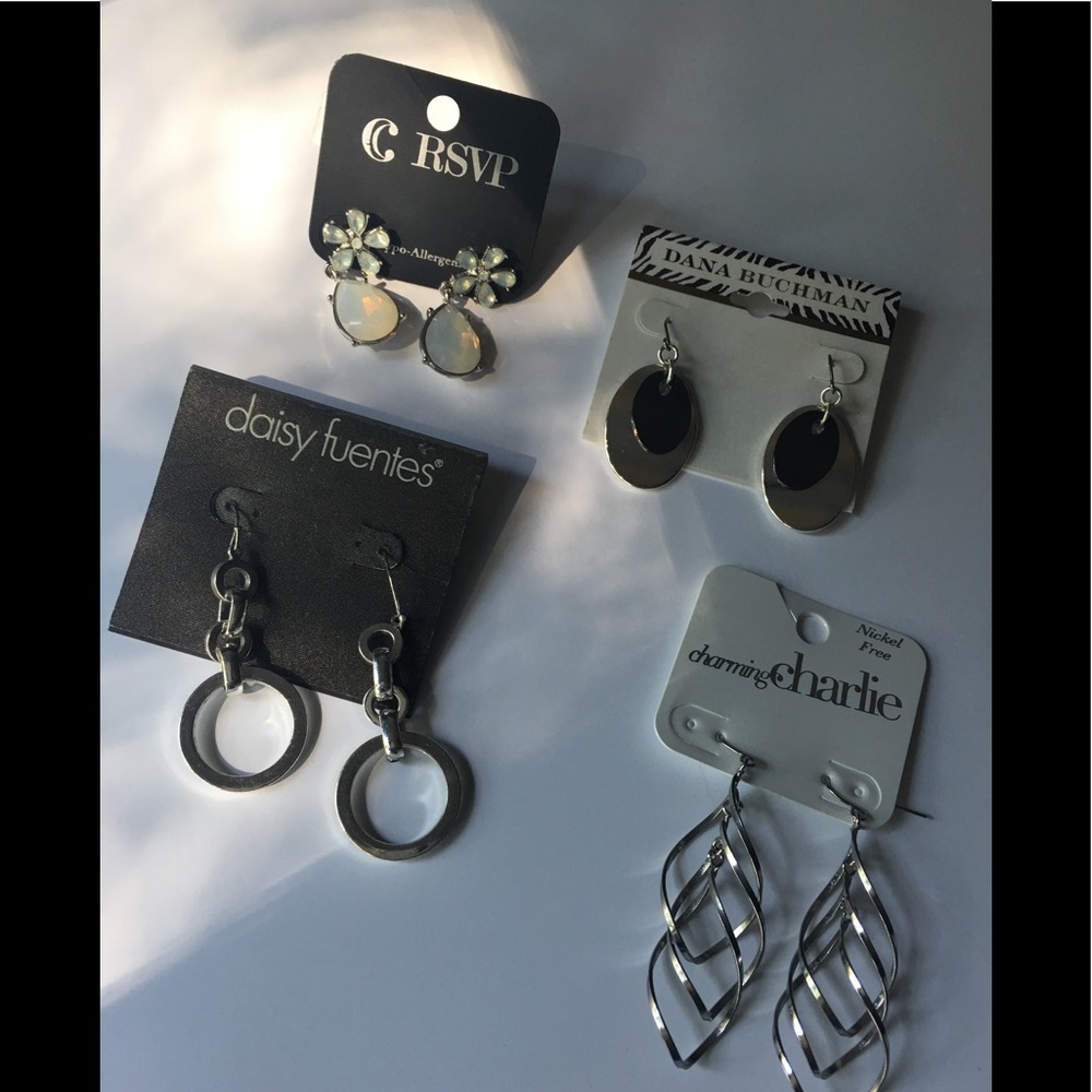 Set of 4 earrings