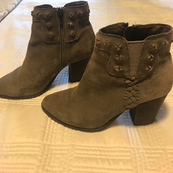 Dolce Vita suede booties with stud detail - Picture 2 of 5