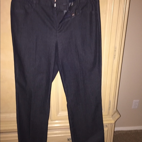 Blouse - Picture 8 of 8