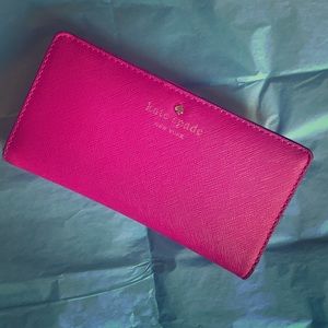 Kate Spade ♠️ Wallet Kate Spade ♠️ Wallet