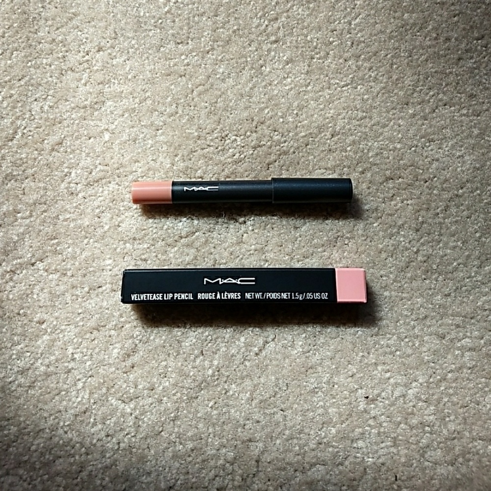 MAC Velvetease Lip Pencil "Promise Me" (NWT)