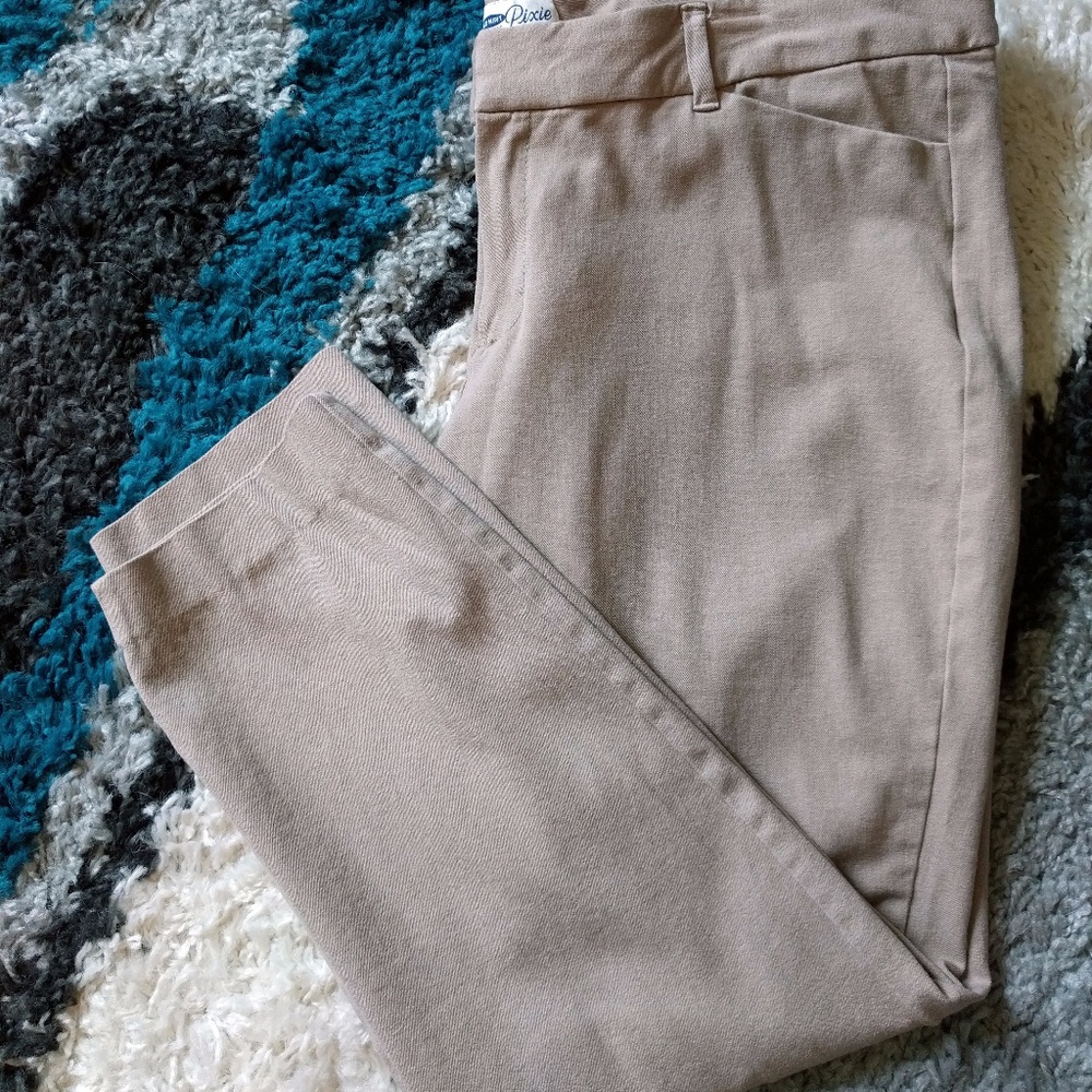 Old Navy Khaki Pixie Pants