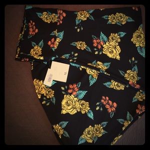 NWT-Lularoe pin-up Maxi Skirt NWT-Lularoe pin-up Maxi Skirt