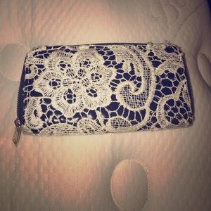 Black & White Lace Wallet Black & White Lace Wallet