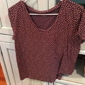 Dark gray and pink polka dot t-shirt