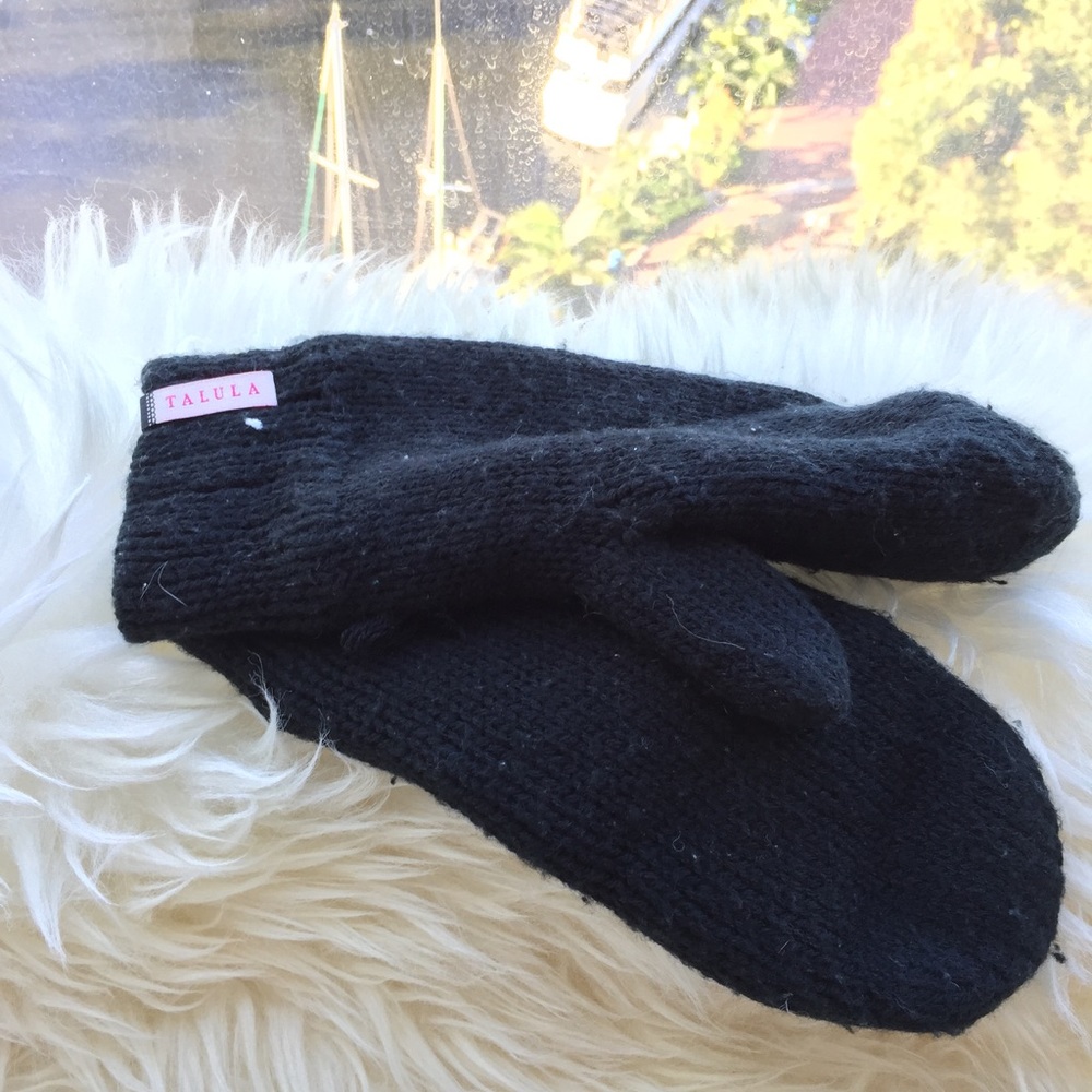 TATULA mittens