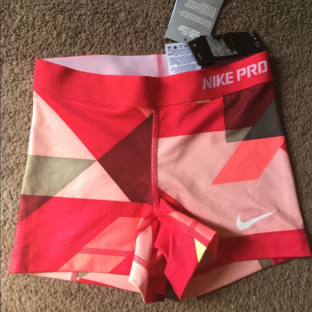 BNWT NIKE PRO FITTED SHORTS