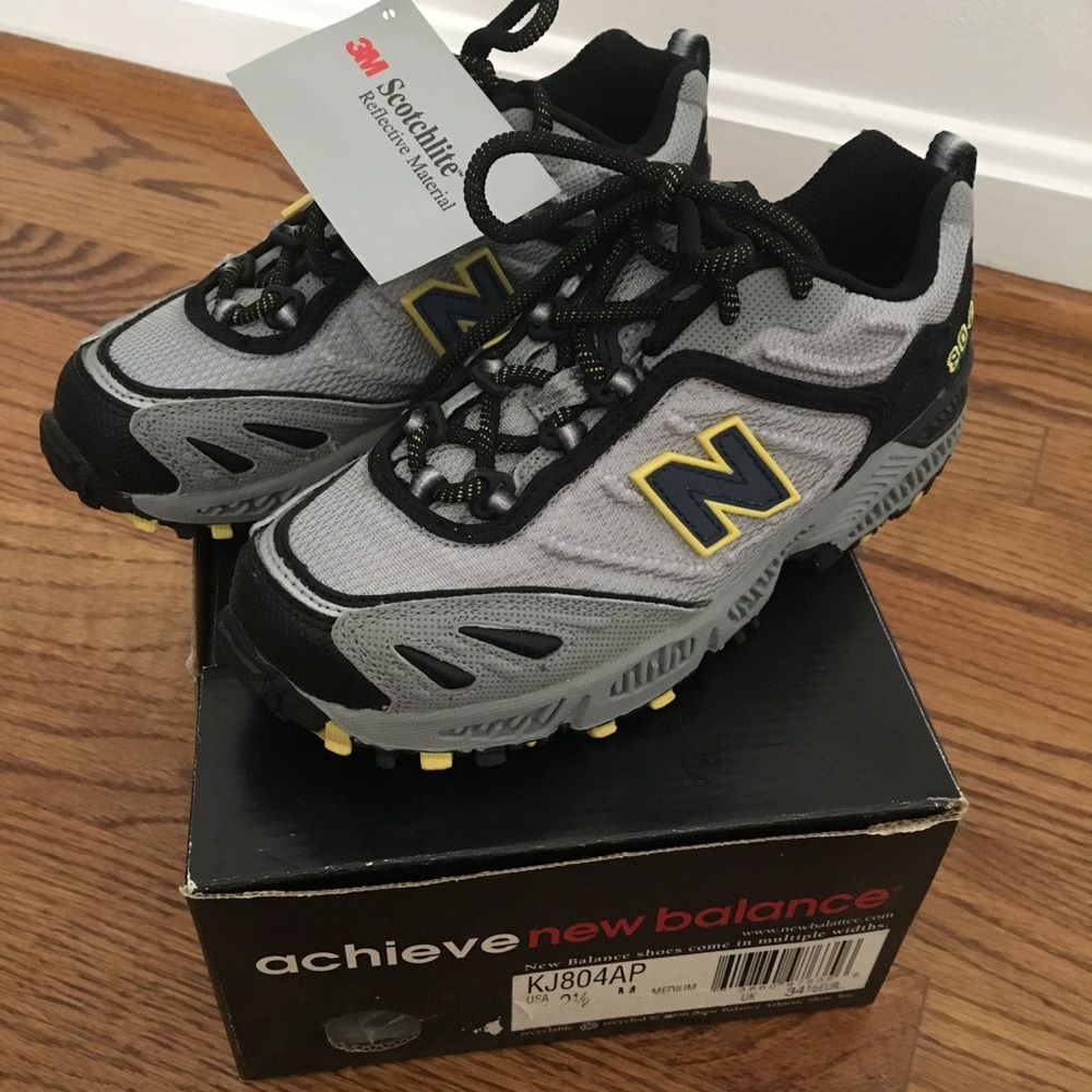 (New) Boys New Balance Shoes -NWT