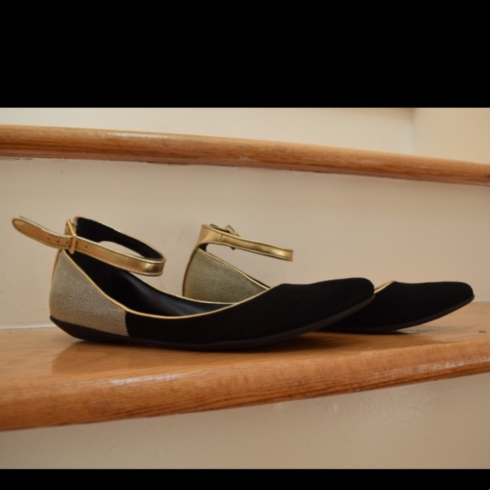 BCBG flats size 7