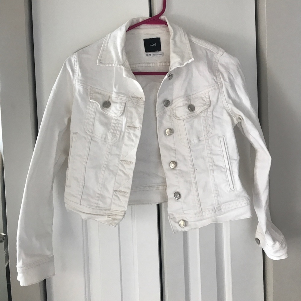 White cropped denim jacket