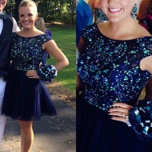 Cocktail Dress: SHERRI HILL Cocktail Dress: SHERRI HILL