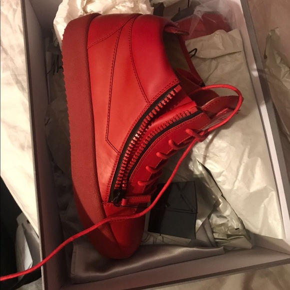 Giuseppe Zanotti - Picture 3 of 4