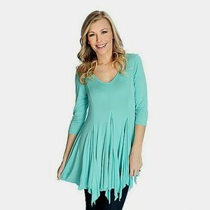 Mint 3/4 Sleeve Godet top
