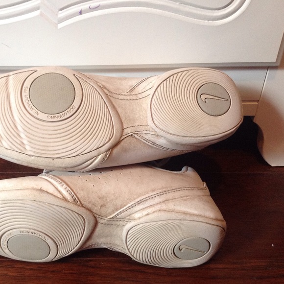 Nike cheer shoes - Picture 4 of 4