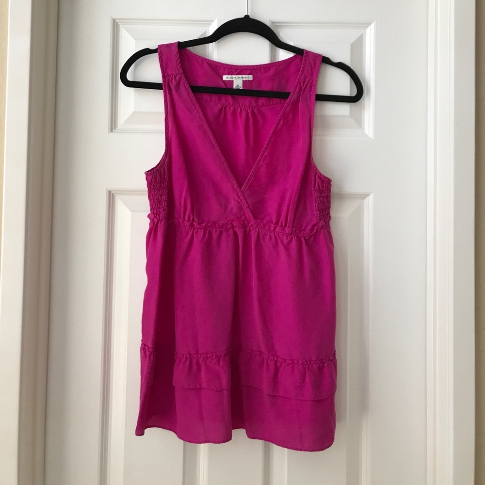 **SOLD**Banana Republic Fuchsia Tank Size Medium
