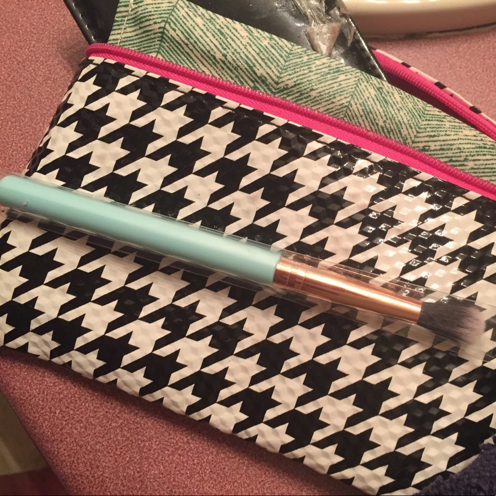 Elizabeth Mott blending brush