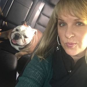 Meet your Posher, Angela