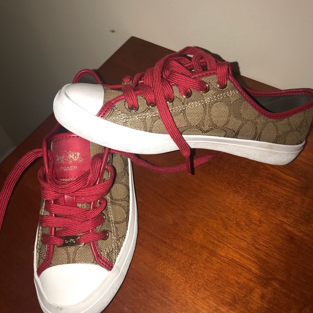 Size: 7 Brand: Coach Color: Brown red and white