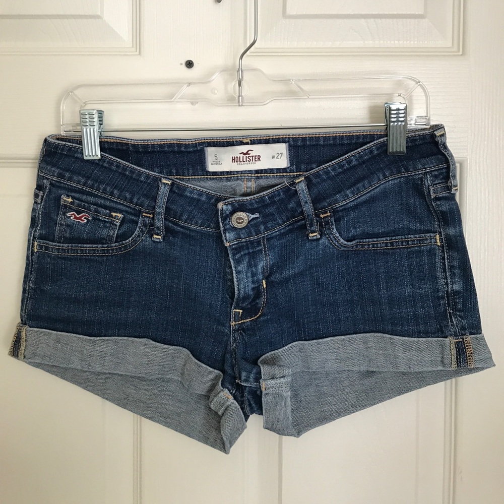 SOLD- Hollister Low Rise Medium Wash cuffed short