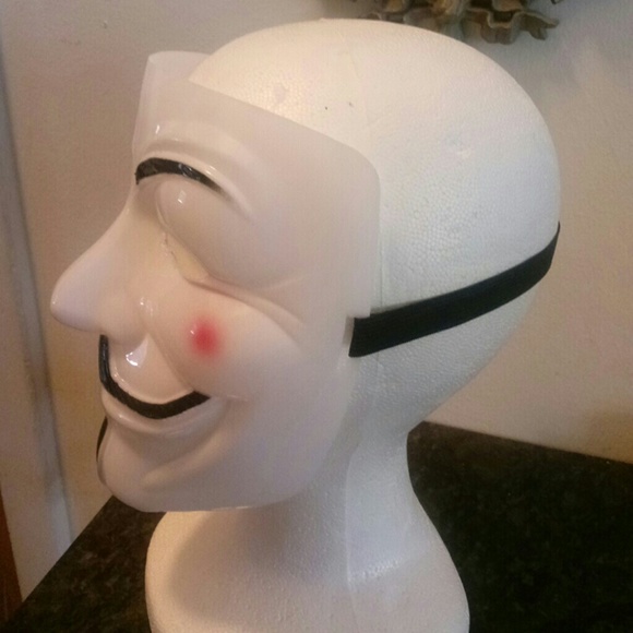 SOLD!! Vendetta mask - Picture 6 of 8