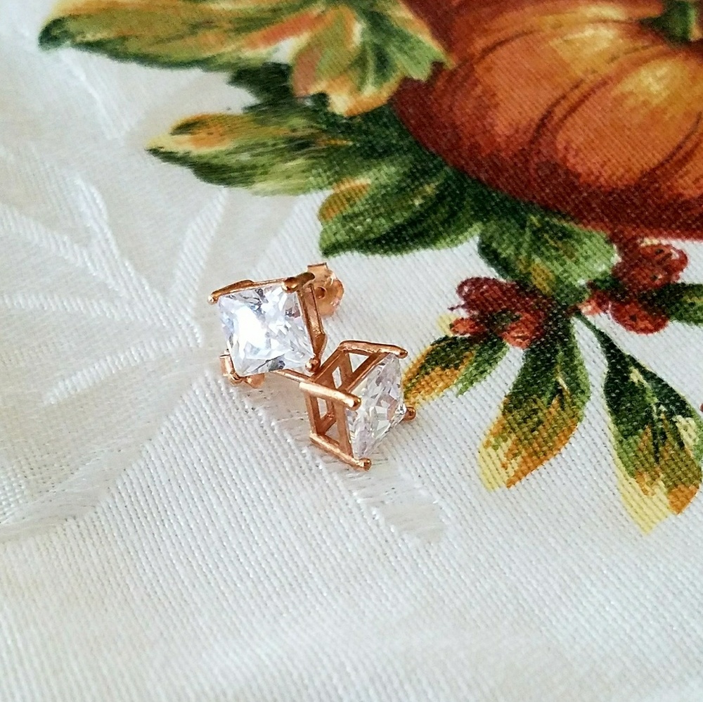 Square Rose-Gold plated earrings