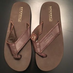 Boys Brown Sperry Flip Flops